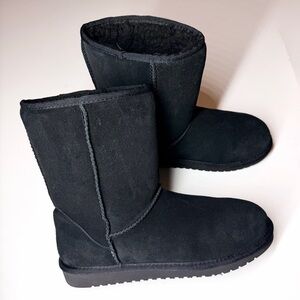 Koolaburra By UGG Women’s Koola Short Black Bootie Size- 9